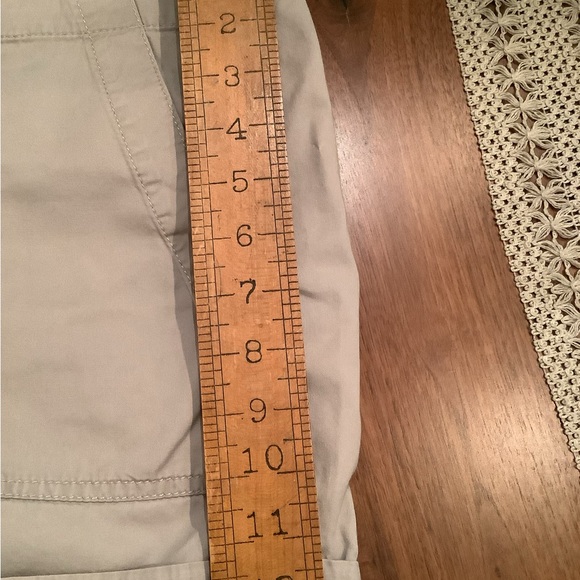 Loft cargo shorts size 10 - Picture 9 of 10